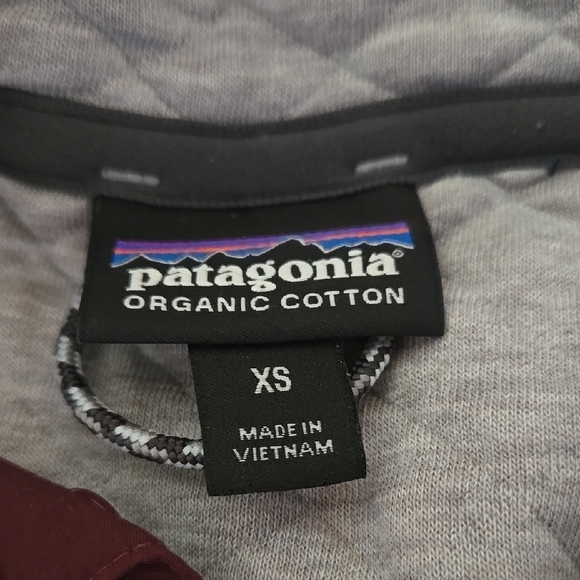 Patagonia Gray Quilted Women's Sweater - Picture 2 of 2